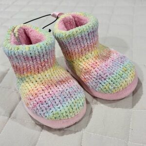 Wonder Nation Knit Sweater Crib Shoe Rainbow Indoor Slippers NWOT Baby Size 2